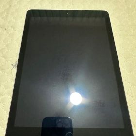 Apple iPad 第5世代 シルバー 本体 32GB