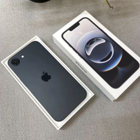 バッテリー100% iPhone16e 128GB ブラック 国内SIMフリー 送料無料