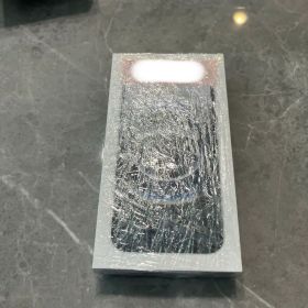 iPhone16e 128G 新品未使用
