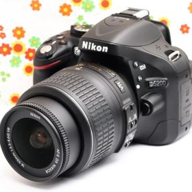 ニコン Nikon D5200☆初心者に最適☆スマホ転送可☆動画撮影可！