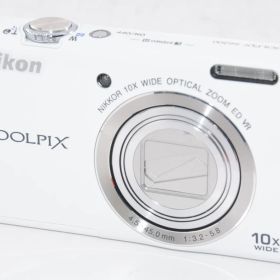 【オススメ】Nikon デジタルカメラ COOLPIX (クールピクス) S6200 ナチュラルホワイト