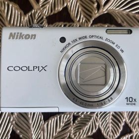 Nikon ニコン デジタルカメラ COOLPIX クールピクス S6200