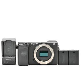 ＜美品＞ソニー SONY α6400 ボディ ブラック ILCE-6400 B