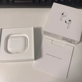 Apple AirPods3本体