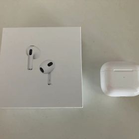 Apple AirPods 第三世代