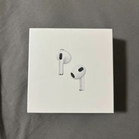 ほぼ新品 Apple AirPods 第3世代 MagSafeケース