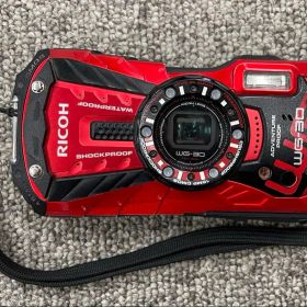 【希少色】RICOH WG-30 赤 コンパクトデジタルカメラ
