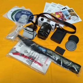 土日限定価格Canon EOS M2 18-55mmレンズ付 純正フラッシュ付