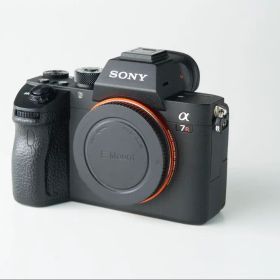 美品 SONY α7R III ミラーレス一眼カメラ