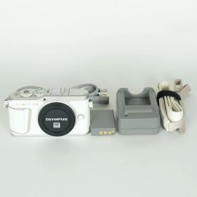 [美品 | シャッター数4,671回] OLYMPUS PEN E-PL10 [ボディ ホワイト] | マイクロフォーサーズマウント