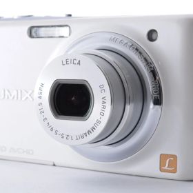 Panasonic LUMIX DMC-FX77 ホワイト コンパクトデジタルカメラ パナソニック