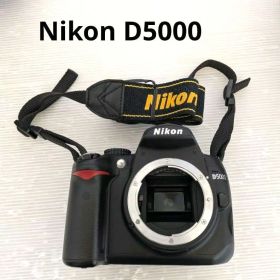 Nikon D5000 デジタル一眼レフカメラ