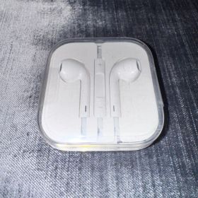 Apple純正有線イヤホン「EarPods」