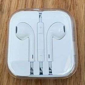 Apple EarPods 3.5mmプラグ ホワイト ケース付き