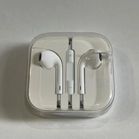 未使用品 純正 Apple EarPods 3.5mmジャック ホワイト