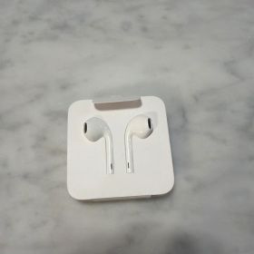 Apple EarPods with Lightning Connector