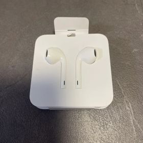 Apple EarPods with Lightning Connector