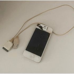 Apple iPhone4s 本体(スマートフォン本体)