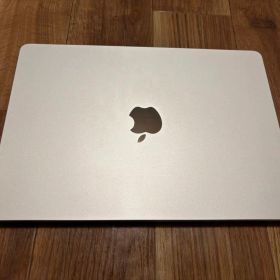 MacBook Air M2 シルバー 512GB