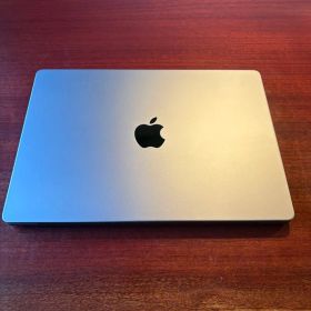 Apple MacBook Pro 2023 14インチ 16G SSD512G