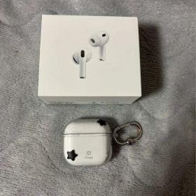 AirPods 4