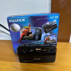 Fujifilm FinePix Real 3D W3 デジカメ 6317