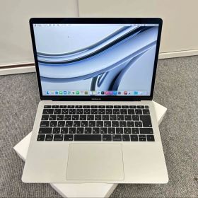 【美品】MacBook Air 2018 シルバー 13インチ 256GB
