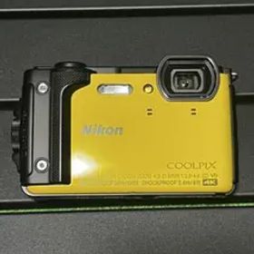 Nikon COOLPIX W300 コンパクトデジタルカメラ 防水 イエロー