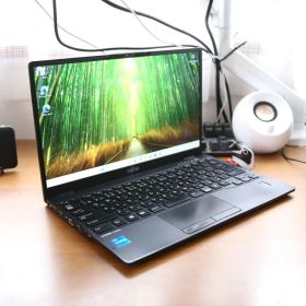 Lifebook U9311/F 11世代 core i5 256GB 01