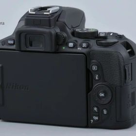 【中古】Nikon ニコン D5500 ブラック デジタル一眼レフカメラ シャッター回数僅少