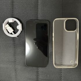 iPhone13 128GB ケース、充電ケーブル付き