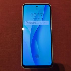 A202ZT ホワイト トリプルカメラ スマートフォン 本体