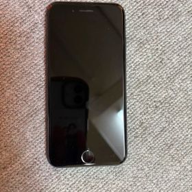 Apple iPhone 8 ブラック 本体