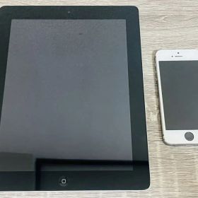iPad 第4世代(16GB) & iPhone 5s(64GB) 2点セット