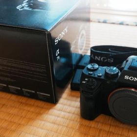 【美品】ソニー α7II ILCE-7M2 ボディ フルサイズ 付属品完備