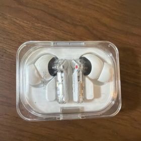 ワイヤレスイヤホン NOTHING Ear (a)