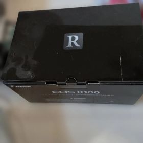 Canon EOS R100 レンズキット