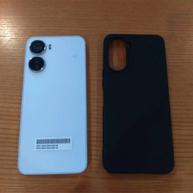 Libero 5G IV ホワイト A302ZT SIMフリー 美品 本体