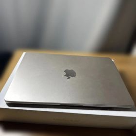 MacBook Air M2 13インチ / バッテリー100%