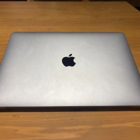 MacBookAir13インチ 2020年(Core i3/256GB)キズあり