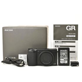 RICOH GR IIIx 中古 150,000円 | ネット最安値の価格比較 プライスランク