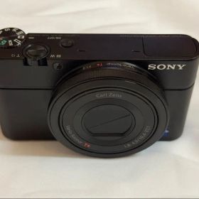 SONY Cyber-shot RX100 本体と付属品