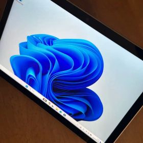 美品 Microsoft surface GO 2