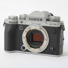 【中古】 (フジフイルム) FUJIFILM X-T5 シルバー ボデイ【中古カメラ デジタル一眼】 ランク：B