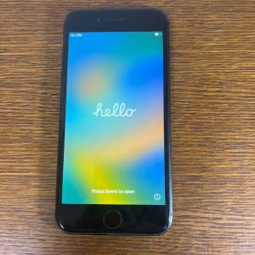 Apple iPhone8、コード・ケースセット、ブラック64GB