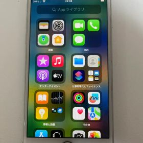 Apple iPhone 8 シルバー SIMフリー バッテリー100%