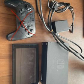 Nintendo Switch 本体 緑と赤のJoy-Con付き