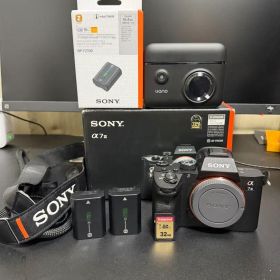 SONY α7 III 本体+バッテリーx2 +充電器 シャッター枚数5504枚