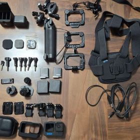 GoPro HERO10 （アクセサリー多数付属）ゴープロ10