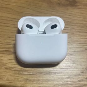 Apple AirPods 第３世代